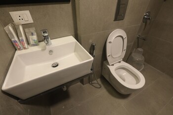 Hotel Royal Inn Mahalaxmi,Kalyan West,3 star