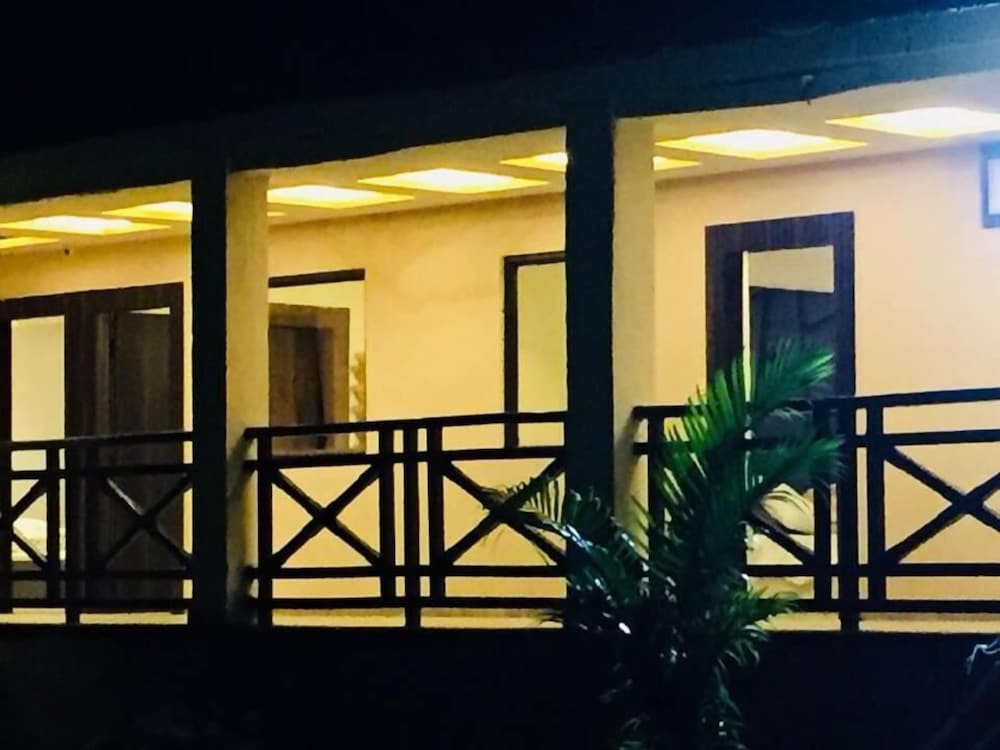 khalsa lake view resort