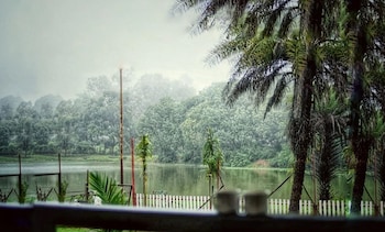 khalsa lake view resort