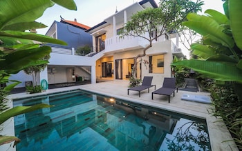 villa rindik sanur