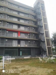 Hotel Aarkay Palace,Delhi>>Badarpur,4 star