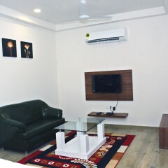 Hotel Royal Wings,,3 star