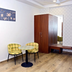 Hotel Royal Wings,,3 star