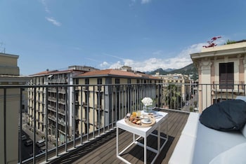 Hotel Montestella,Historical Downtown Salerno>>Campania,4 star