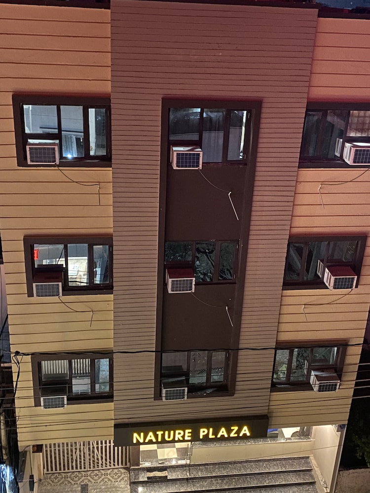 hotel nature plaza