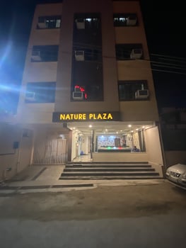 hotel nature plaza