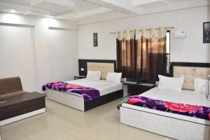 Hotel Nature Plaza,Motichur, Haridwar,3 star