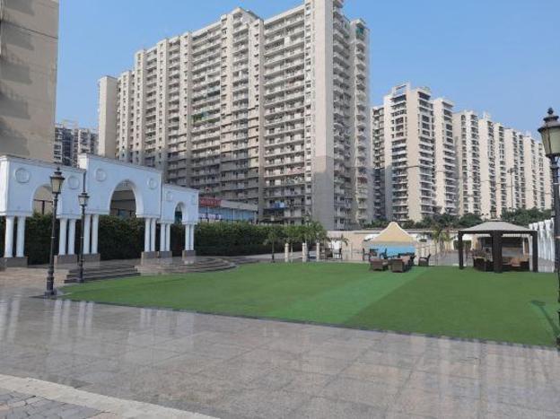 the gaurs sarovar premiere