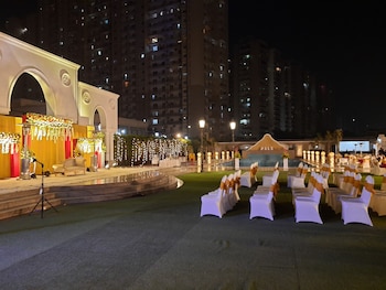 the gaurs sarovar premiere