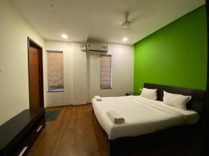Aarju Luxurious Wave,Calangute>>Baga,3 star