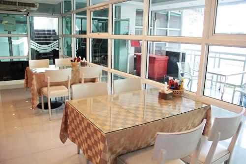 v verve service apartment hotel