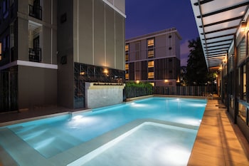 amanah bangkok hotel by zuzu