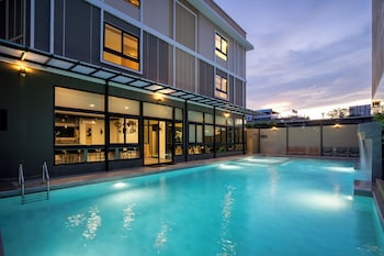 amanah bangkok hotel by zuzu