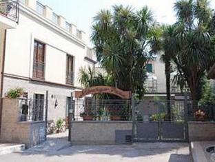 Albergo Pace,Campania>>Campagna,1 star