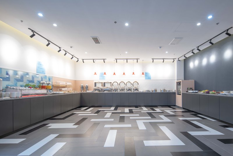 holiday inn express nanjing happy valley an ihg hotel