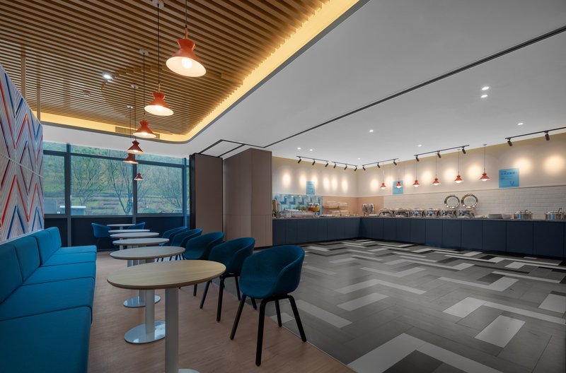 holiday inn express nanjing happy valley an ihg hotel