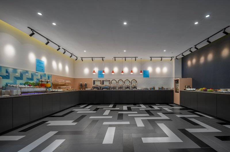 holiday inn express nanjing happy valley an ihg hotel