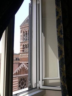 alius and freerome hotel