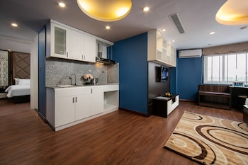 20 hotel and apartment