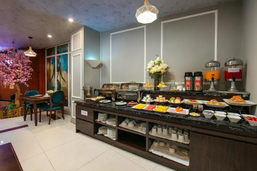 20 hotel and apartment