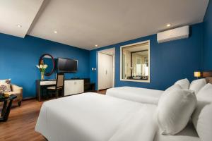 20 hotel and apartment