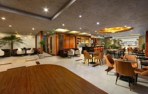 20 hotel and apartment