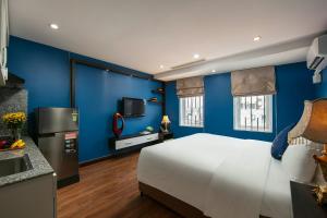 20 hotel and apartment