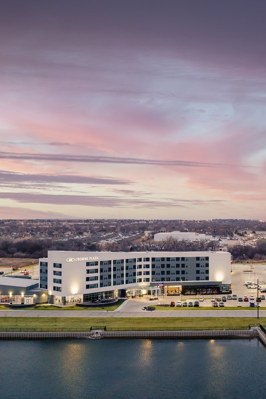 crowne plaza kearney an ihg hotel