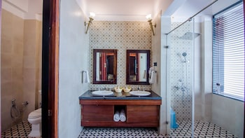 symphony summer sands beach resort and spa