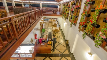 symphony summer sands beach resort and spa