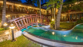 symphony summer sands beach resort and spa