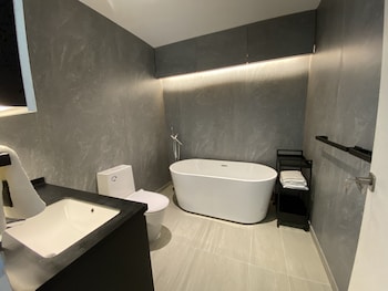 shipping container hotel one north