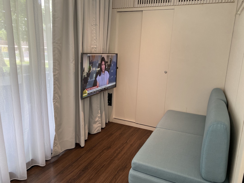 shipping container hotel one north