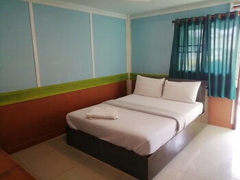 nang phraya resort