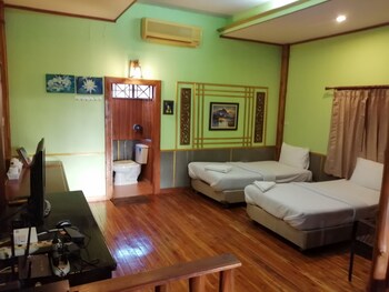 nang phraya resort