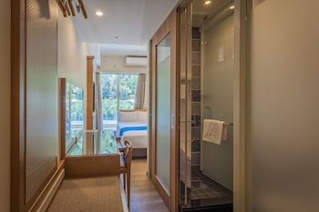 okinawa kariyushi lch resort on the beach