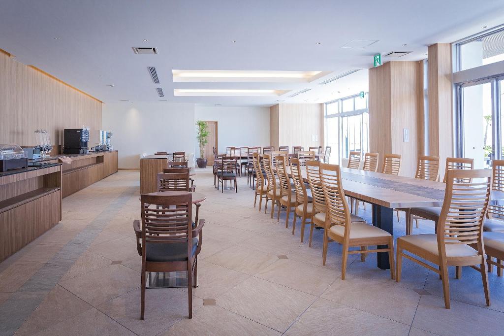 okinawa kariyushi lch resort on the beach