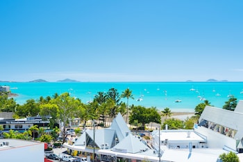 airlie beach