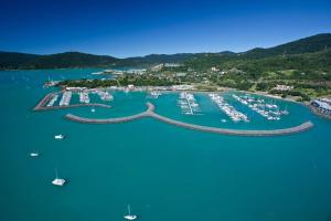 airlie beach