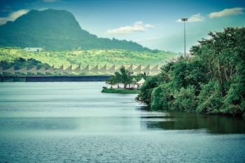 aveda suites at aamby valley city