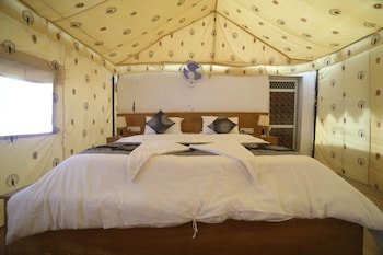 Sky Blue Desert Camp Jaisalmer,Jaisalmer>>Desert National Park,2 star