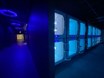 space night hostel