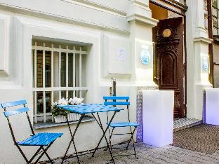 royal court hotel
