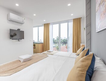 the lake view west lake lotus