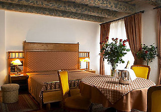 Hotel U Tri Pstrosu,Prague>>Mala Strana,4 star