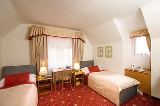 hotel u tri pstrosu