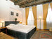 hotel u tri pstrosu