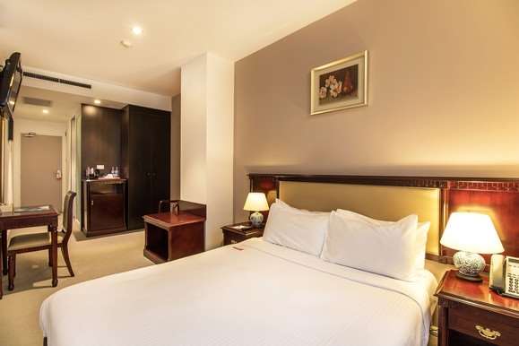 the clarence hotel sydney