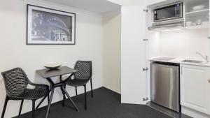 oaks sydney castlereagh suites