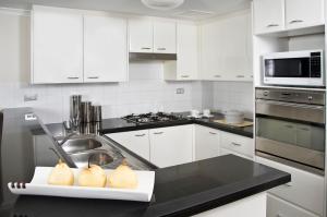 oaks sydney castlereagh suites